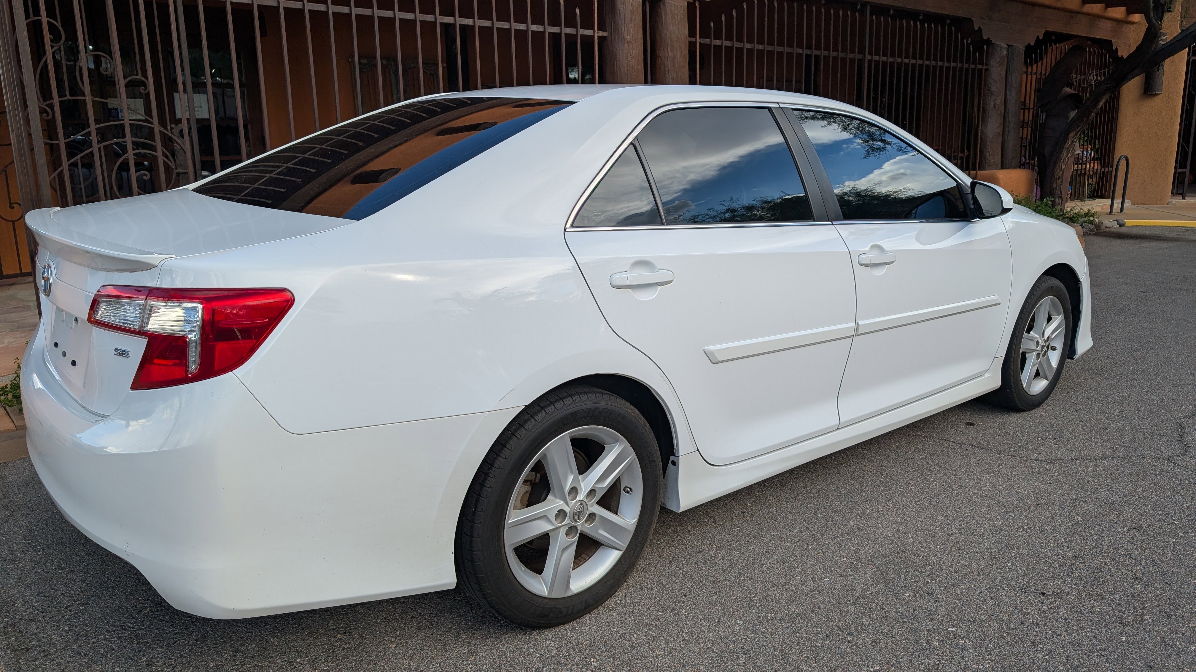Used 2012 Toyota Camry SE image 4