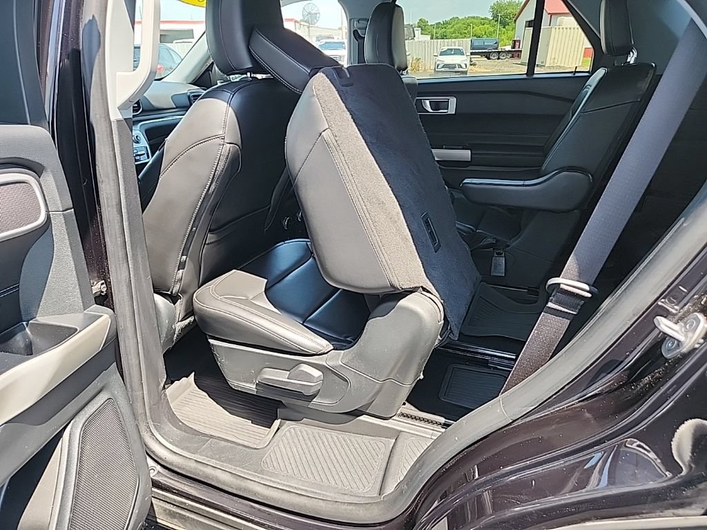 Used 2022 Ford Explorer XLT AWD/4WD image 33