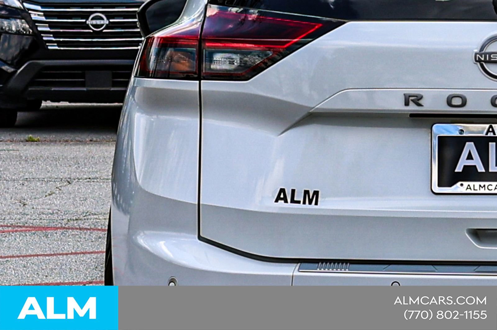 Used 2025 Nissan Rogue Platinum w/ Tech Package FWD image 14