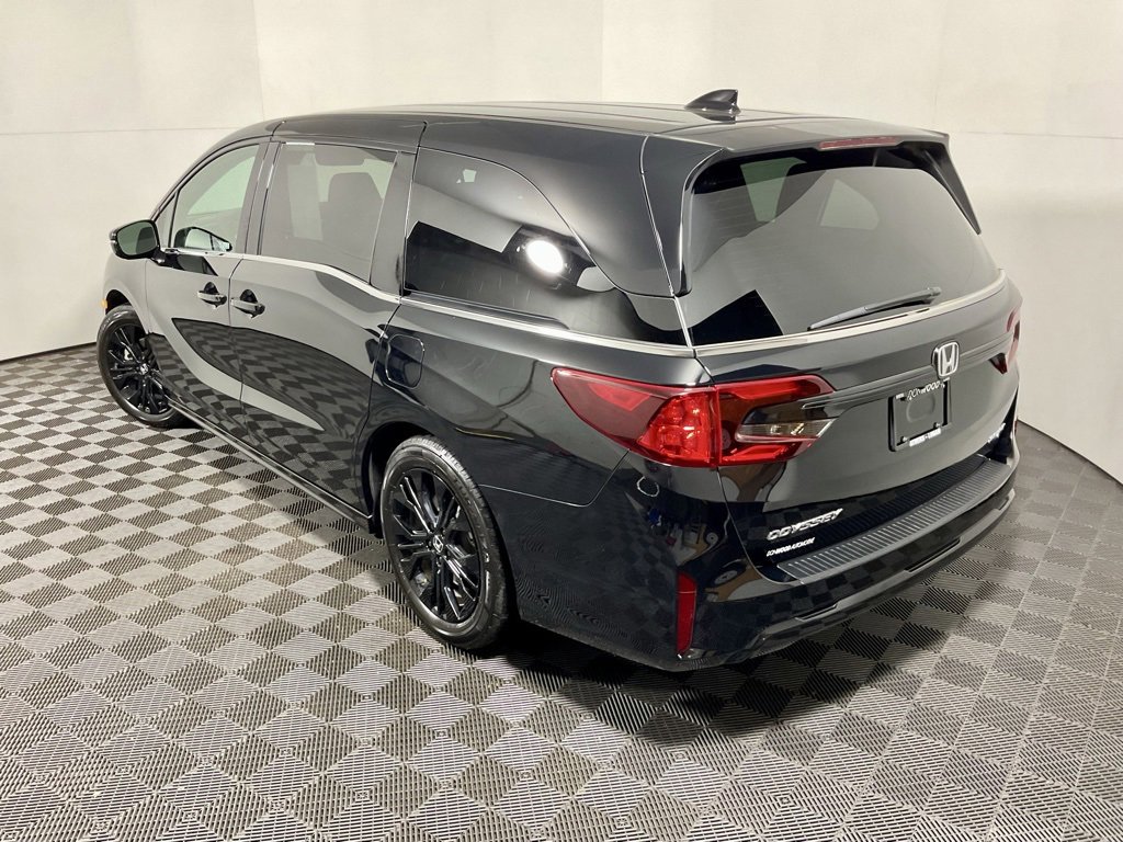 Used 2025 Honda Odyssey Sport-L image 11