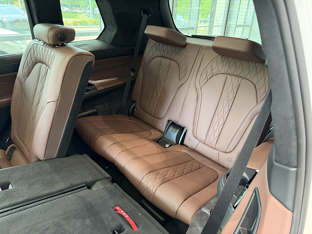 New 2027 BMW X7 M60i AWD/4WD image 14