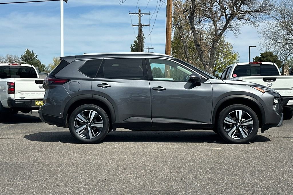 Used 2026 Nissan Rogue SL AWD/4WD image 3