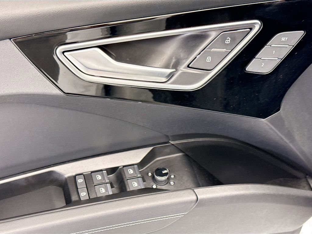 Certified 2023 Audi Q4 e-tron Premium Plus w/ Premium Plus RWD image 22