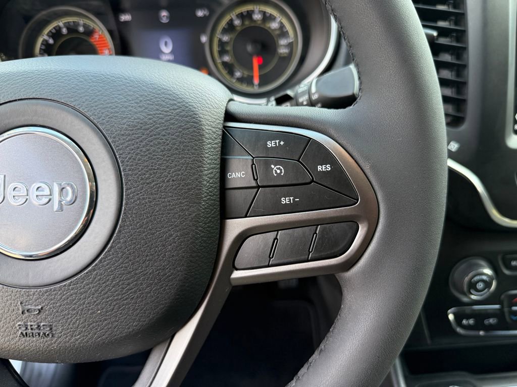 Used 2022 Jeep Cherokee Latitude Lux AWD/4WD image 24