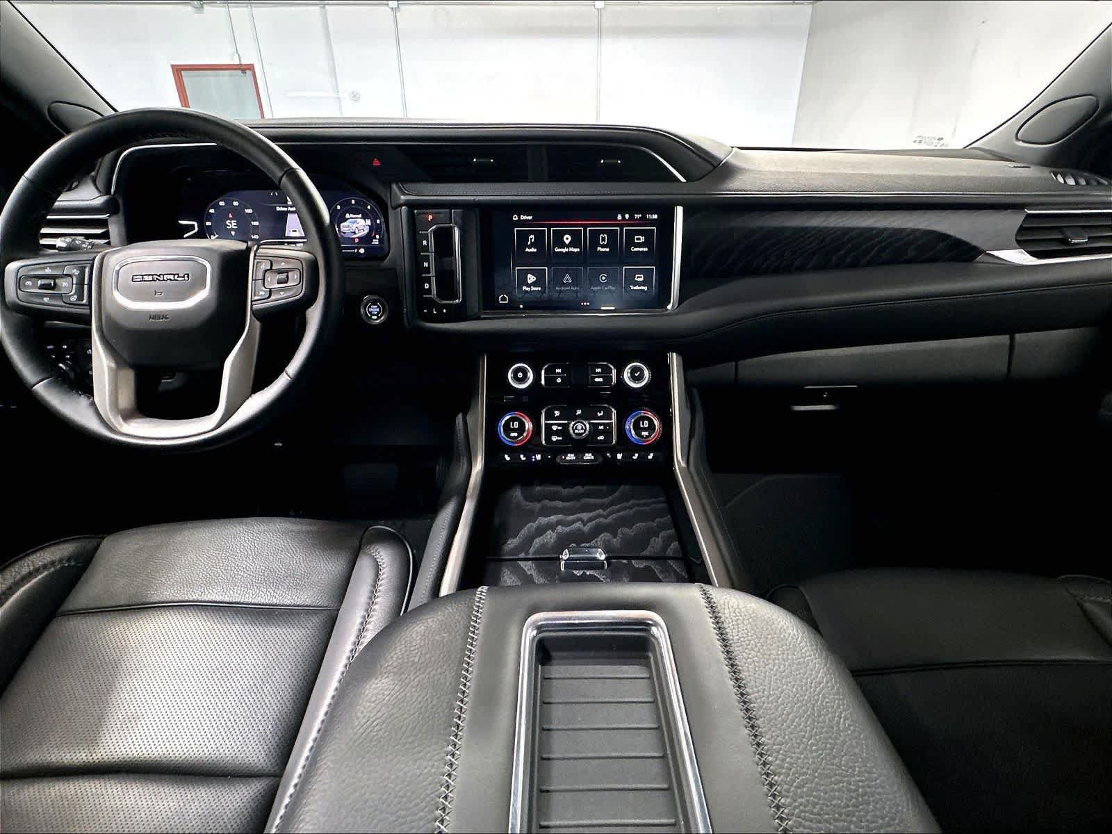 Used 2024 GMC Yukon Denali w/ Max Trailering Package AWD/4WD image 16