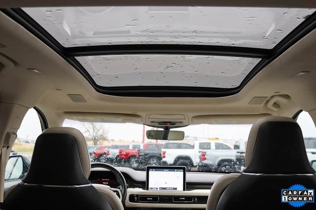 Used 2023 Lincoln Aviator Black Label w/ Class IV Trailer Tow Package image 10