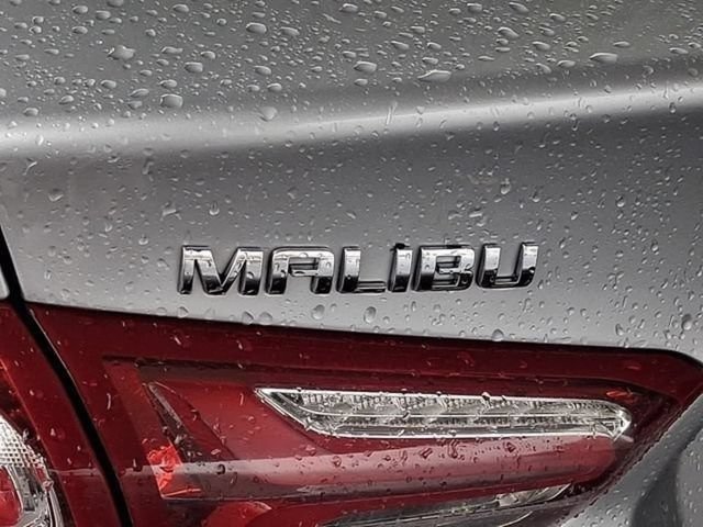 Used 2021 Chevrolet Malibu LT FWD image 35