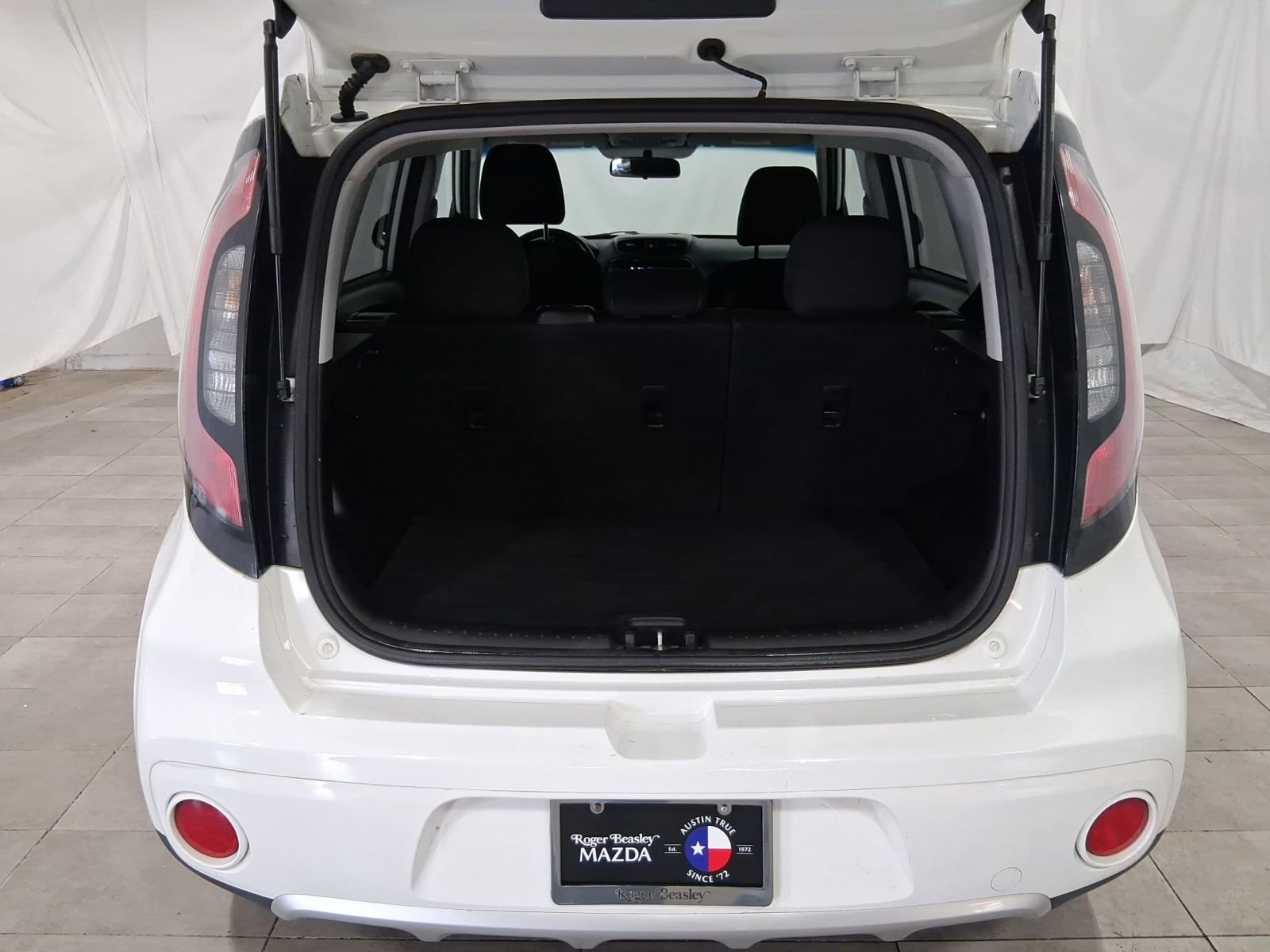 Used 2018 Kia Soul + FWD image 28