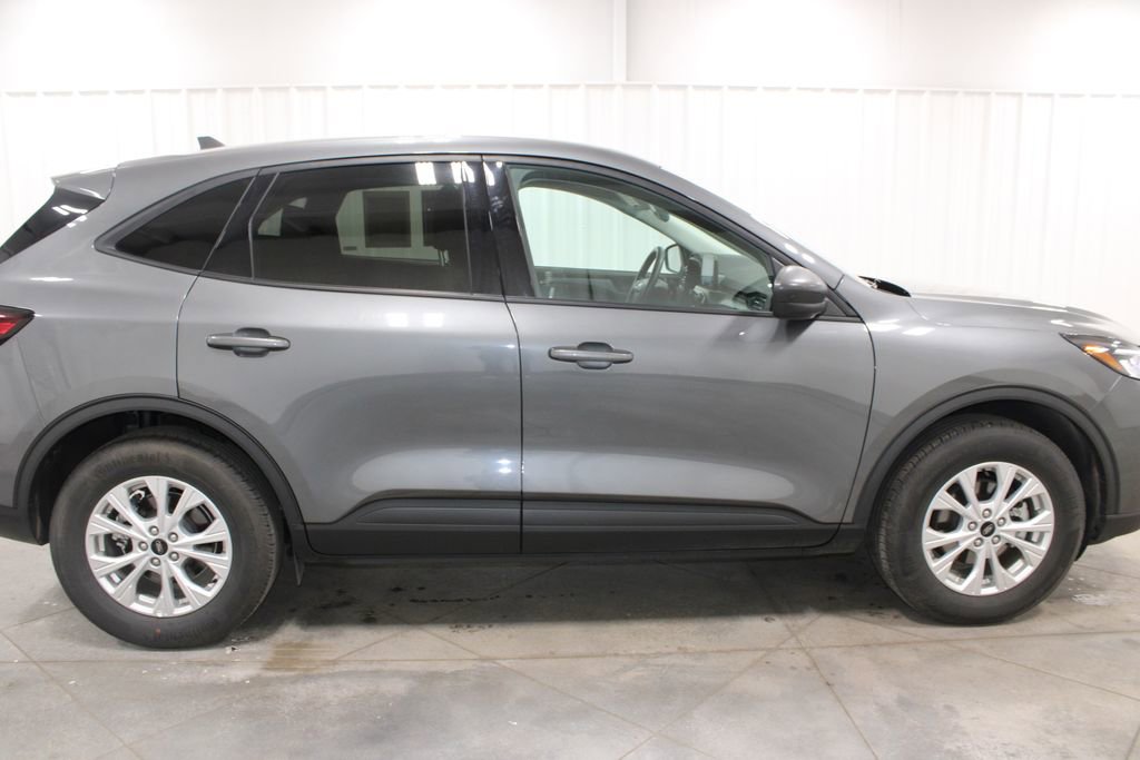 Used 2025 Ford Escape Active AWD/4WD image 11