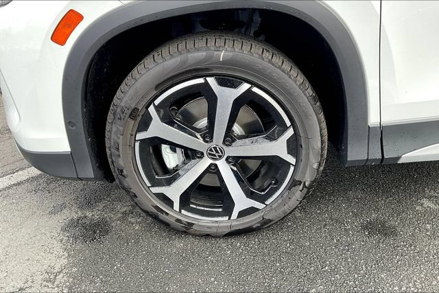 New 2025 Volkswagen Tiguan SE AWD/4WD image 14