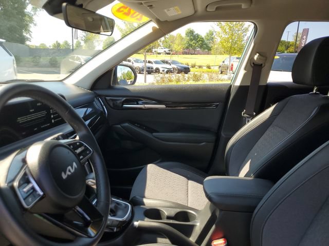 Certified 2025 Kia Seltos S FWD image 23