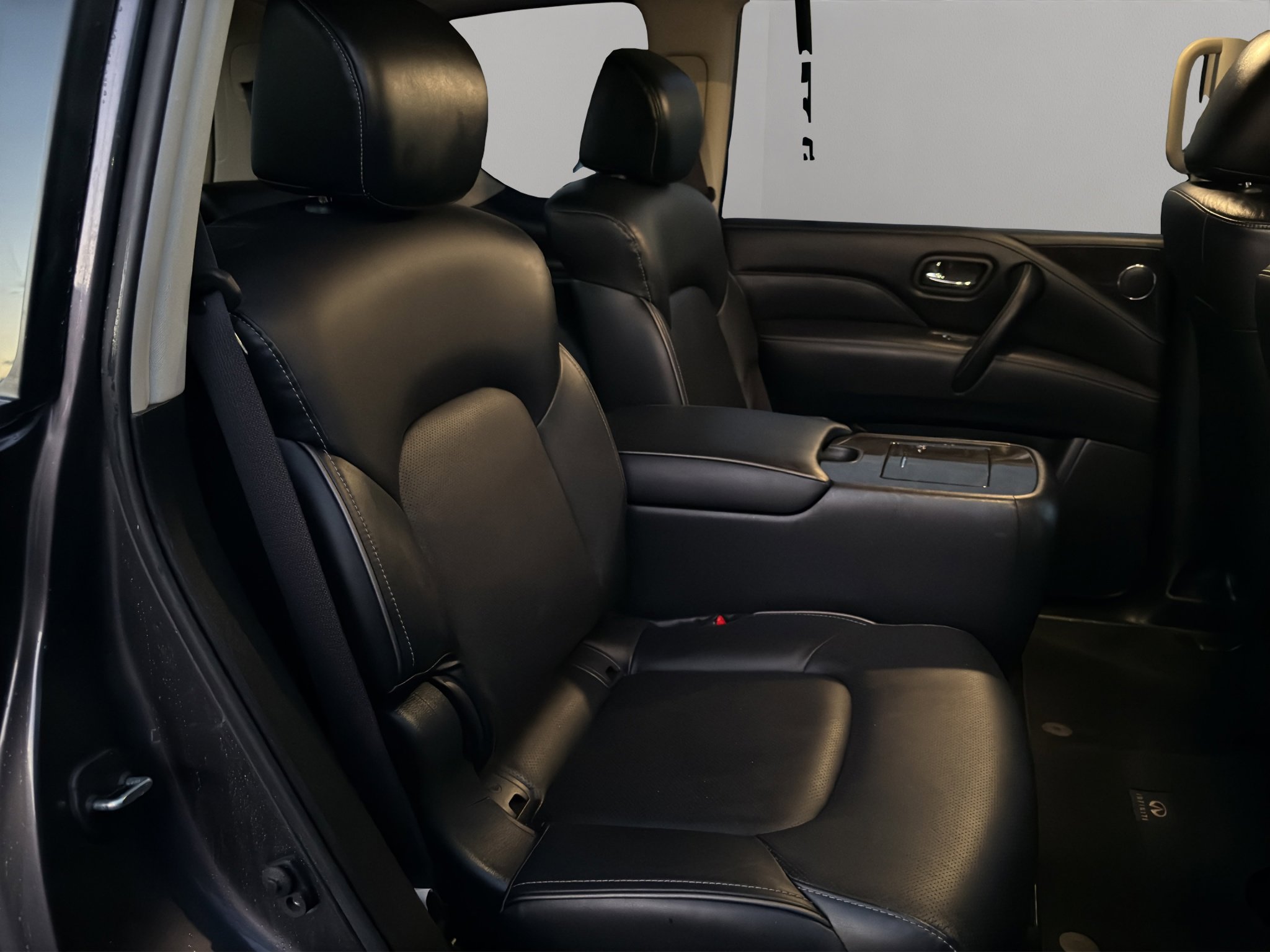 Used 2024 INFINITI QX80 Luxe image 18
