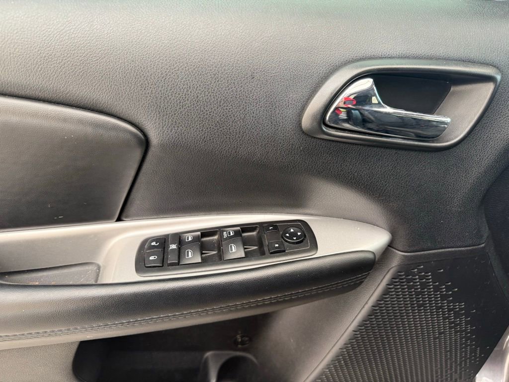 Used 2018 Dodge Journey SXT w/ Connectivity Group image 14