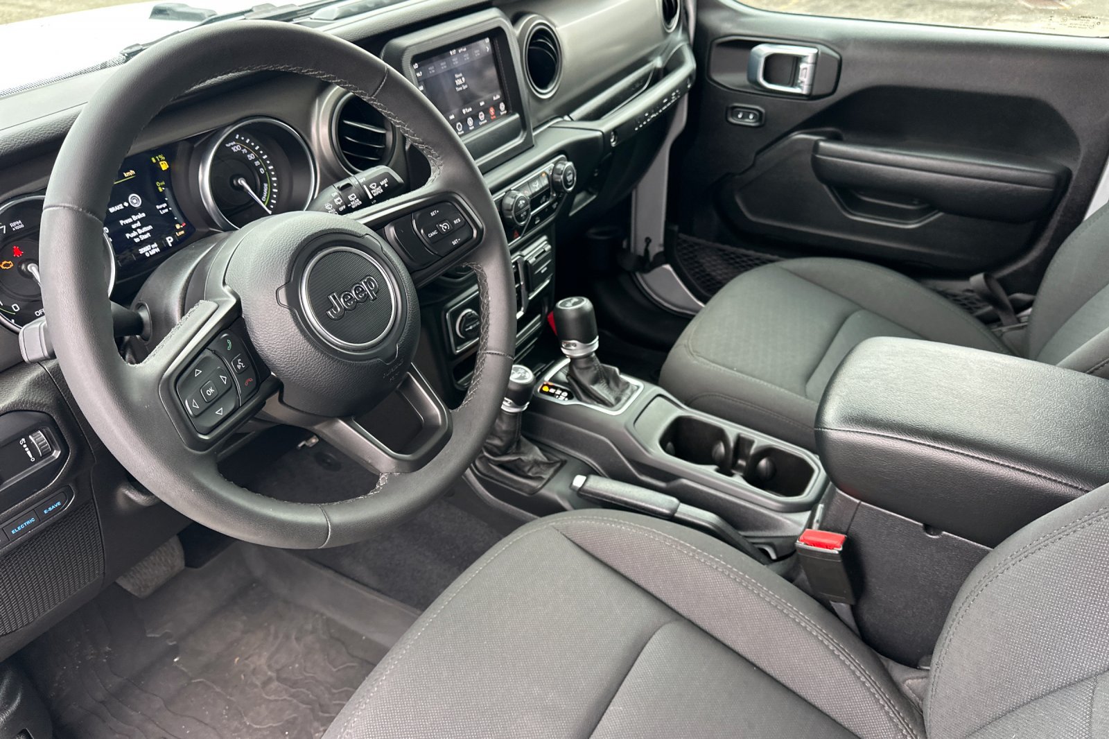 Used 2023 Jeep Wrangler Unlimited AWD/4WD image 9