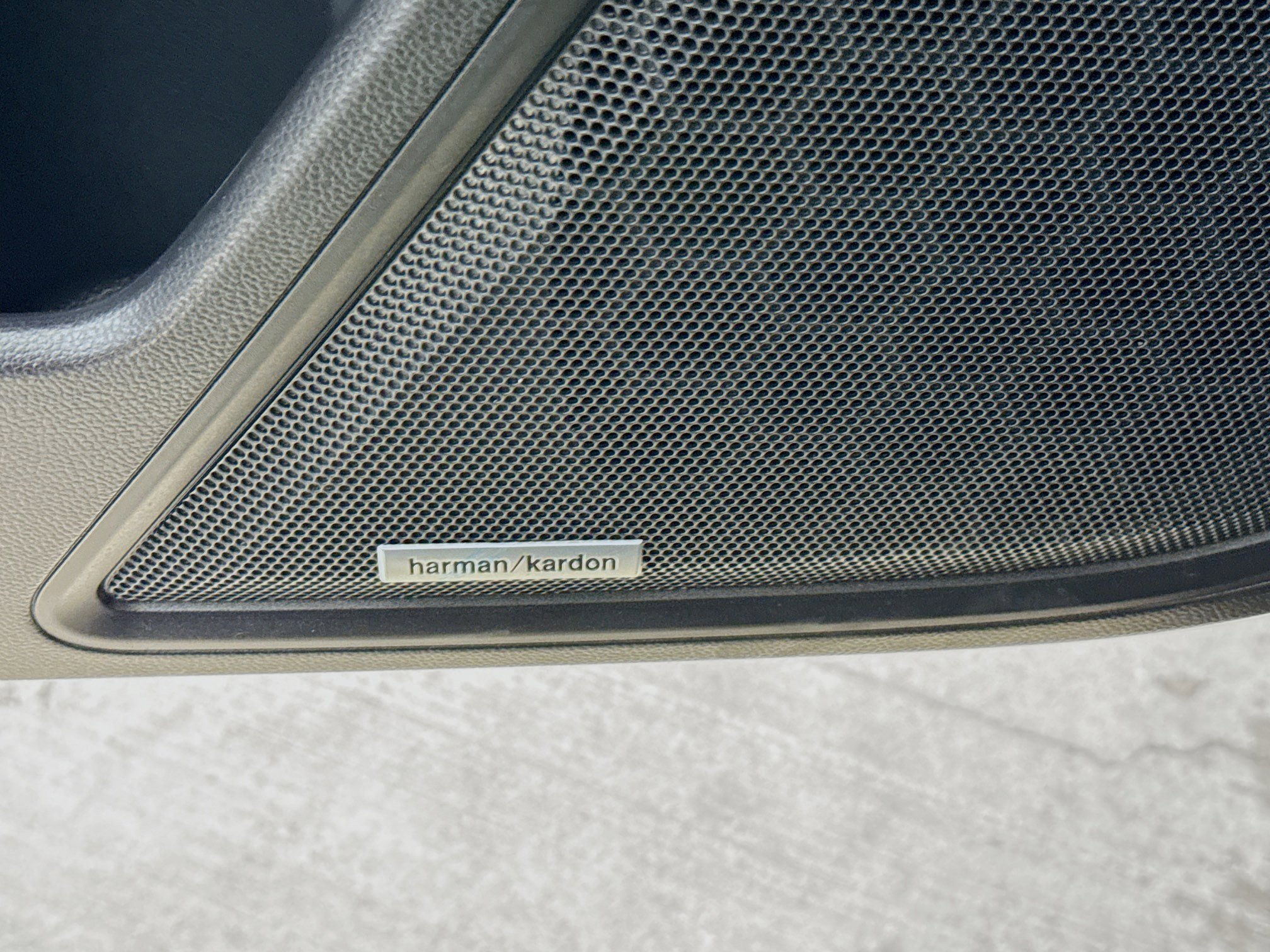 Used 2022 Subaru Outback Limited XT image 22