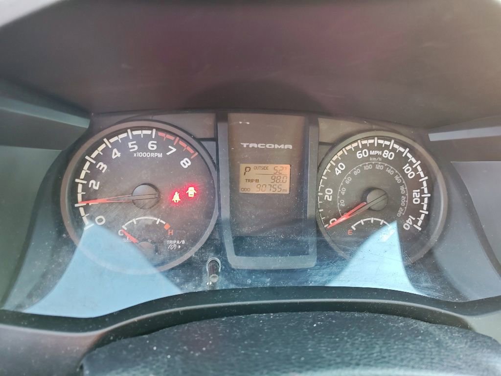 Used 2017 Toyota Tacoma SR w/ Tow Package AWD/4WD image 9