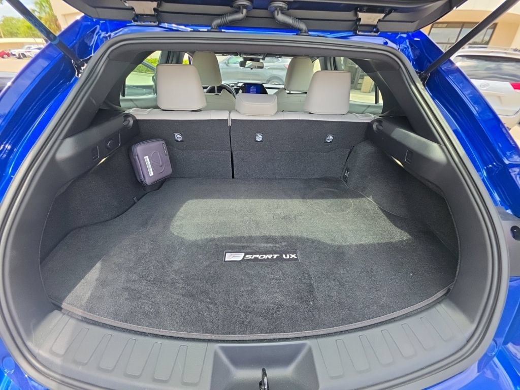 Used 2025 Lexus UX 300h FWD w/ Accessory Package (Z2) image 13