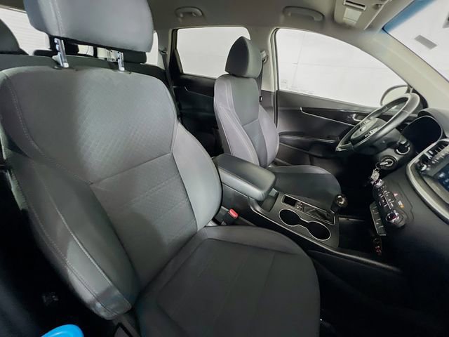 Used 2018 Kia Sorento LX image 30