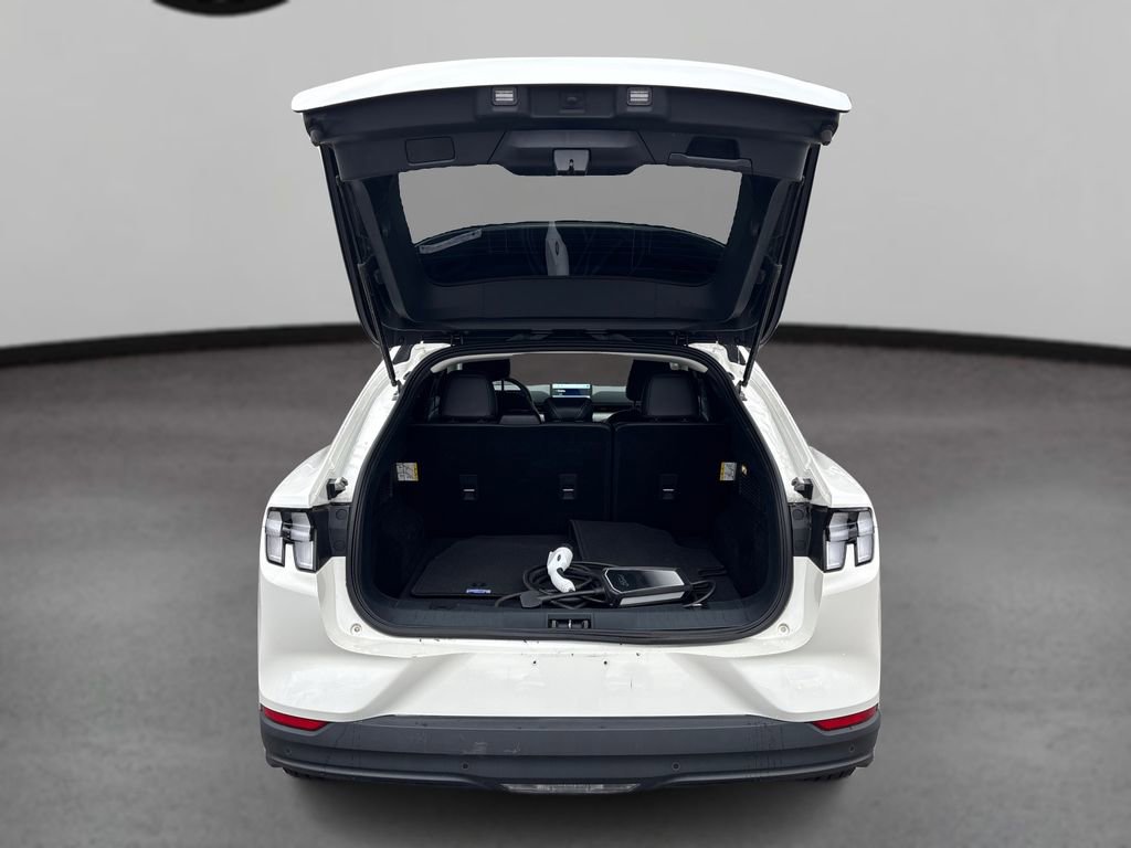 Used 2022 Ford Mustang Mach-E Select image 11
