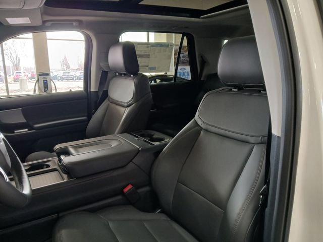 New 2025 Ford Expedition Active AWD/4WD image 10