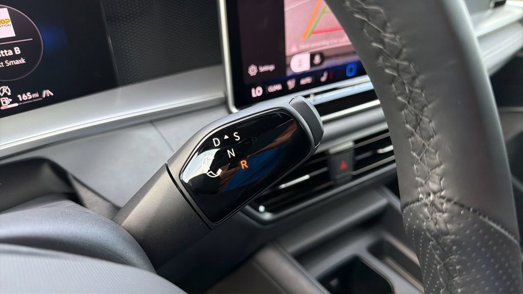 New 2026 Volkswagen Tiguan SE R-Line AWD/4WD image 15
