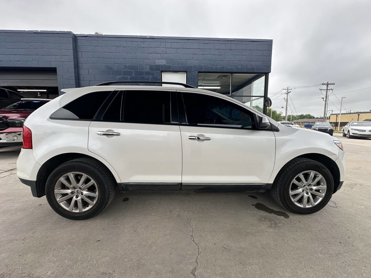 Used 2011 Ford Edge SEL w/ 202A Rapid Spec Order Code FWD image 9