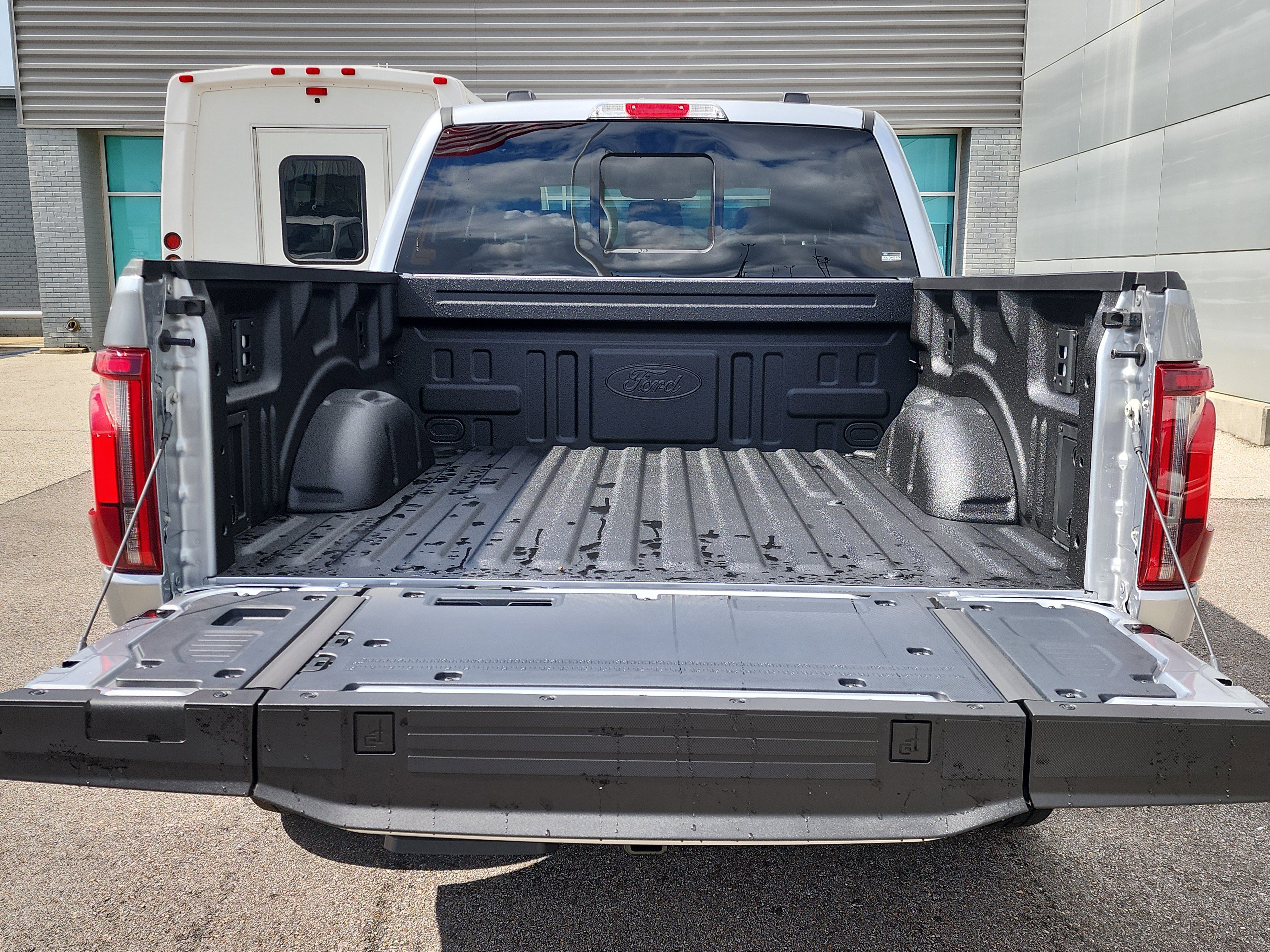 New 2025 Ford F150 Lariat image 4