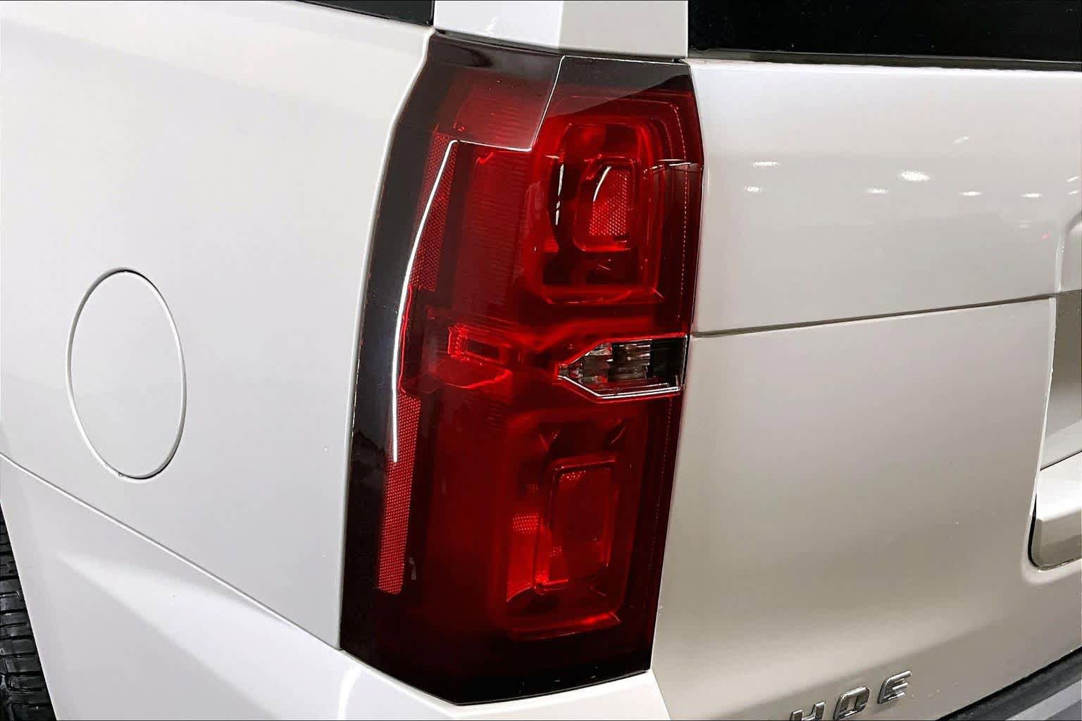 Used 2018 Chevrolet Tahoe LT w/ LT Signature Package AWD/4WD image 28