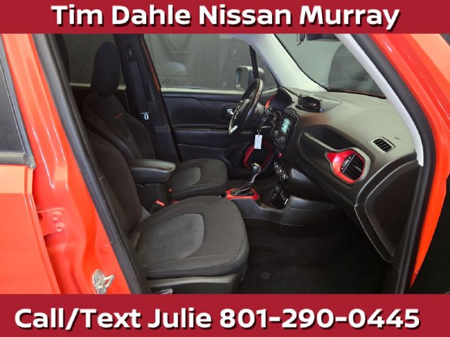 Used 2015 Jeep Renegade Trailhawk AWD/4WD image 15