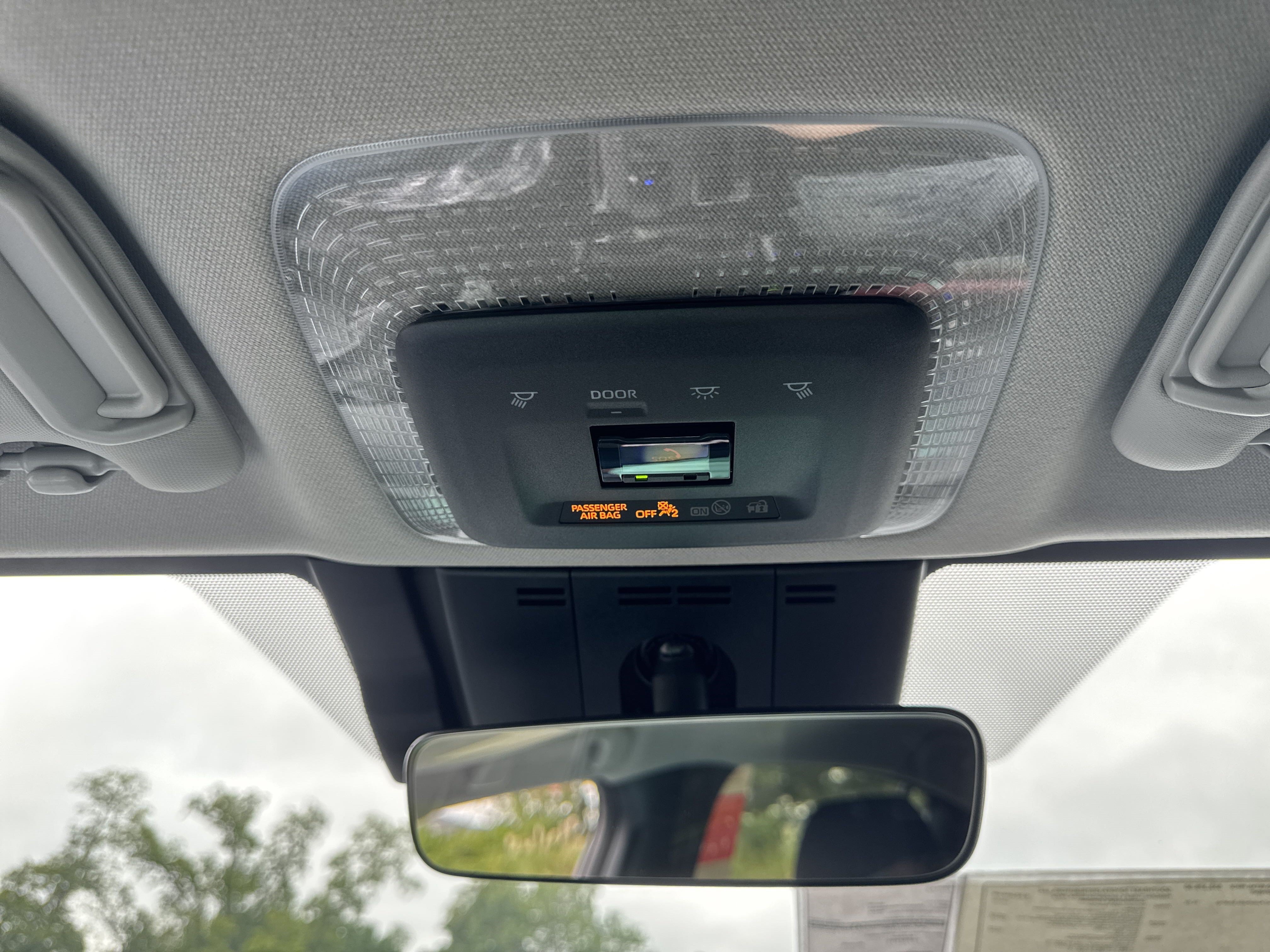 New 2025 Toyota Prius Plug-In Hybrid FWD image 21