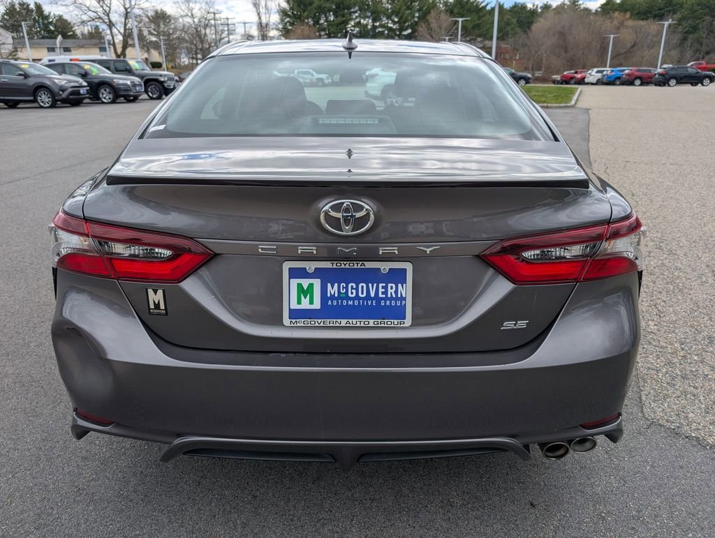 Used 2023 Toyota Camry SE FWD image 4