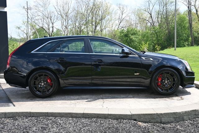Used 2014 Cadillac CTS V RWD image 4