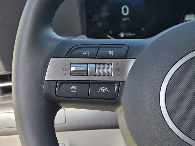 Certified 2025 Hyundai Kona Limited image 29