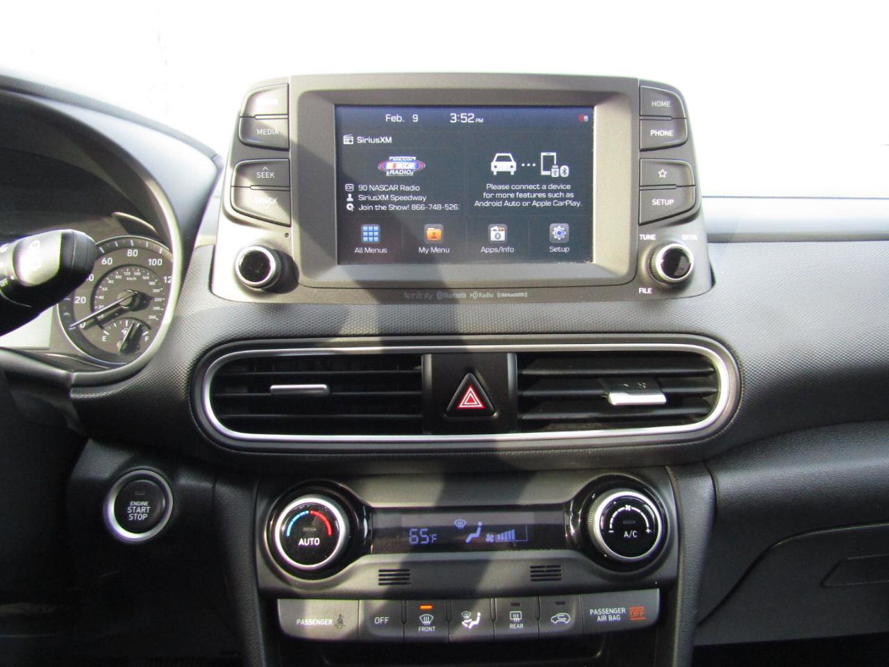 Used 2021 Hyundai Kona Limited w/ Cargo Package AWD/4WD image 14