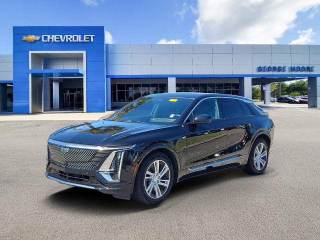 Certified 2024 Cadillac Lyriq Tech w/ Driver Assist Package AWD/4WD image 2