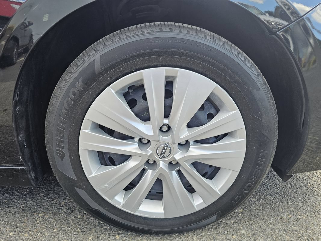 Used 2024 Nissan Sentra S FWD image 13