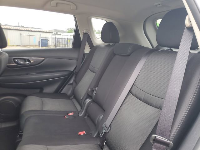 Used 2020 Nissan Rogue SV w/ Premium Package FWD image 10