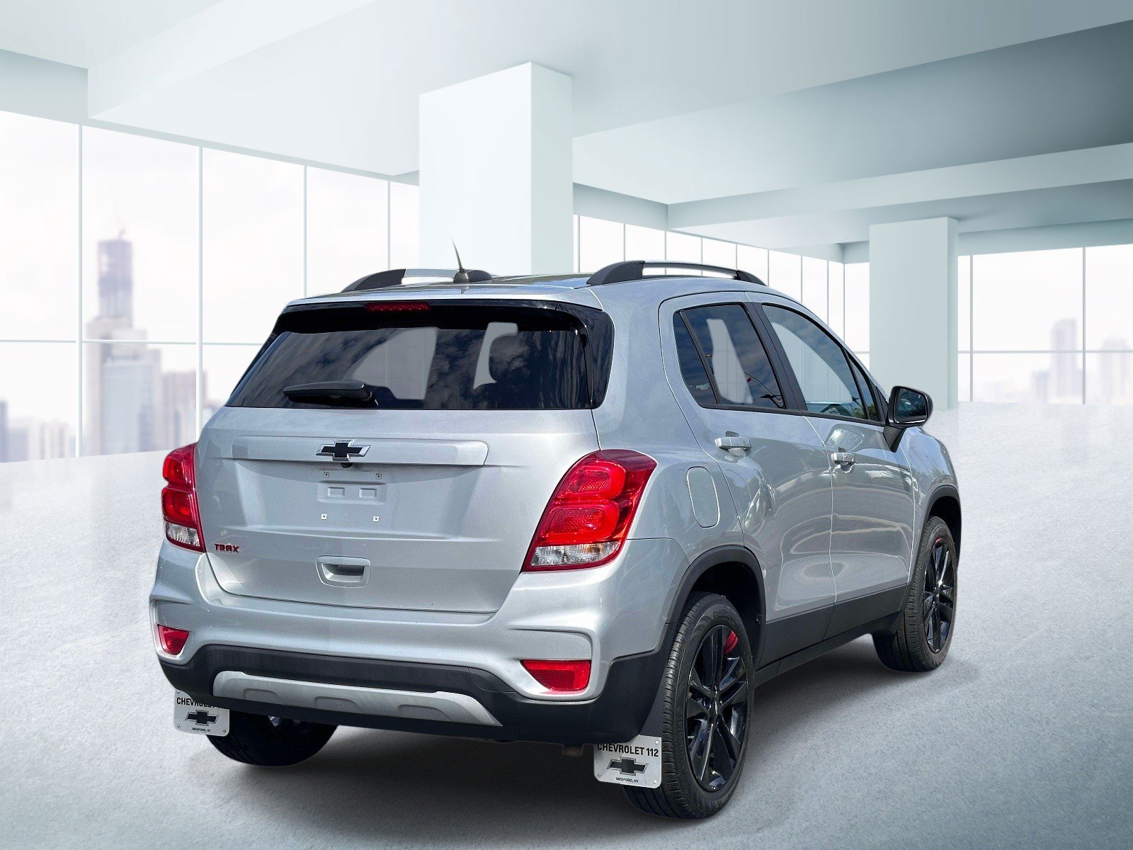 Used 2021 Chevrolet Trax LT w/ Redline Edition AWD/4WD image 4