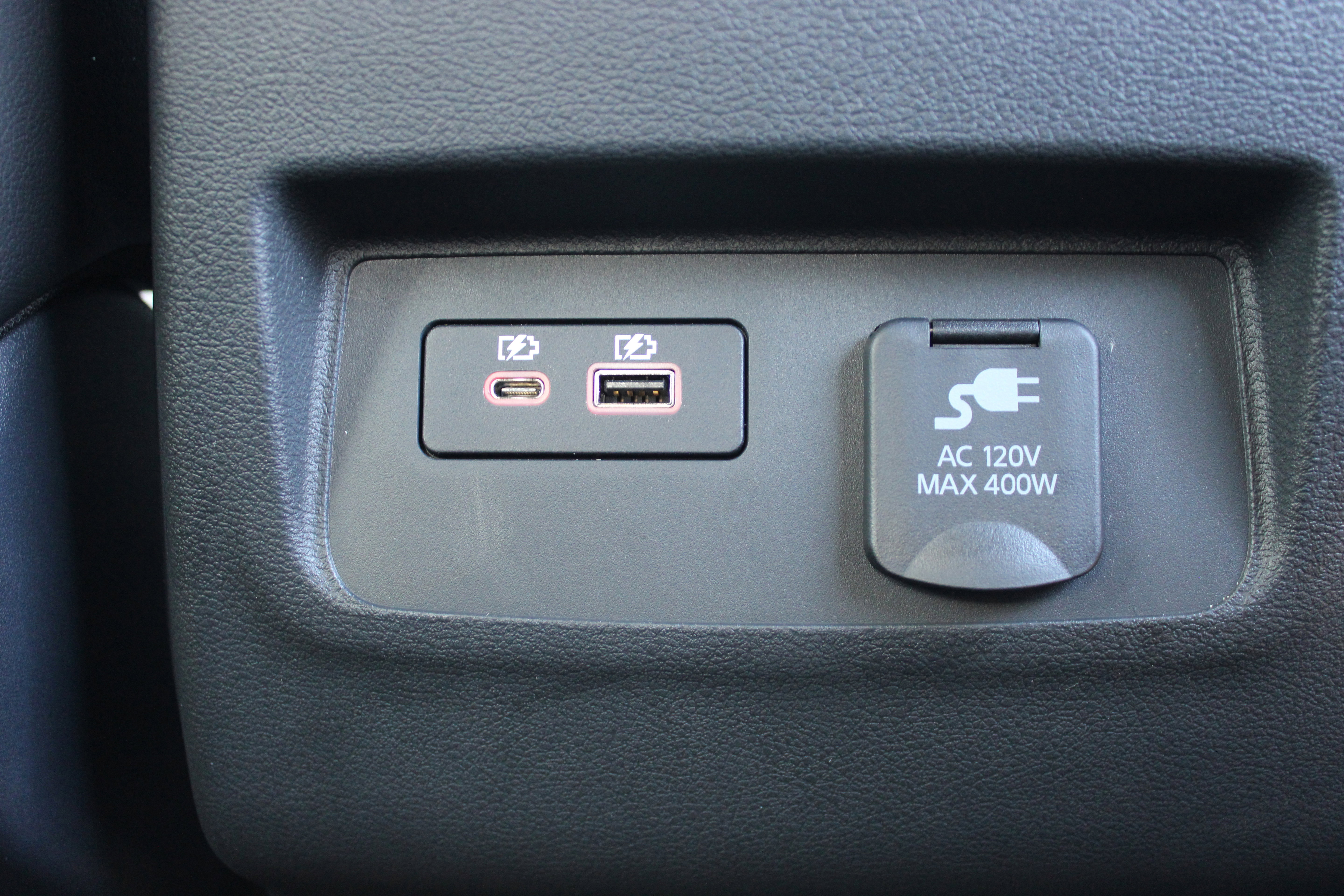 Certified 2025 Nissan Frontier PRO-4X w/ Pro Premium Package image 12