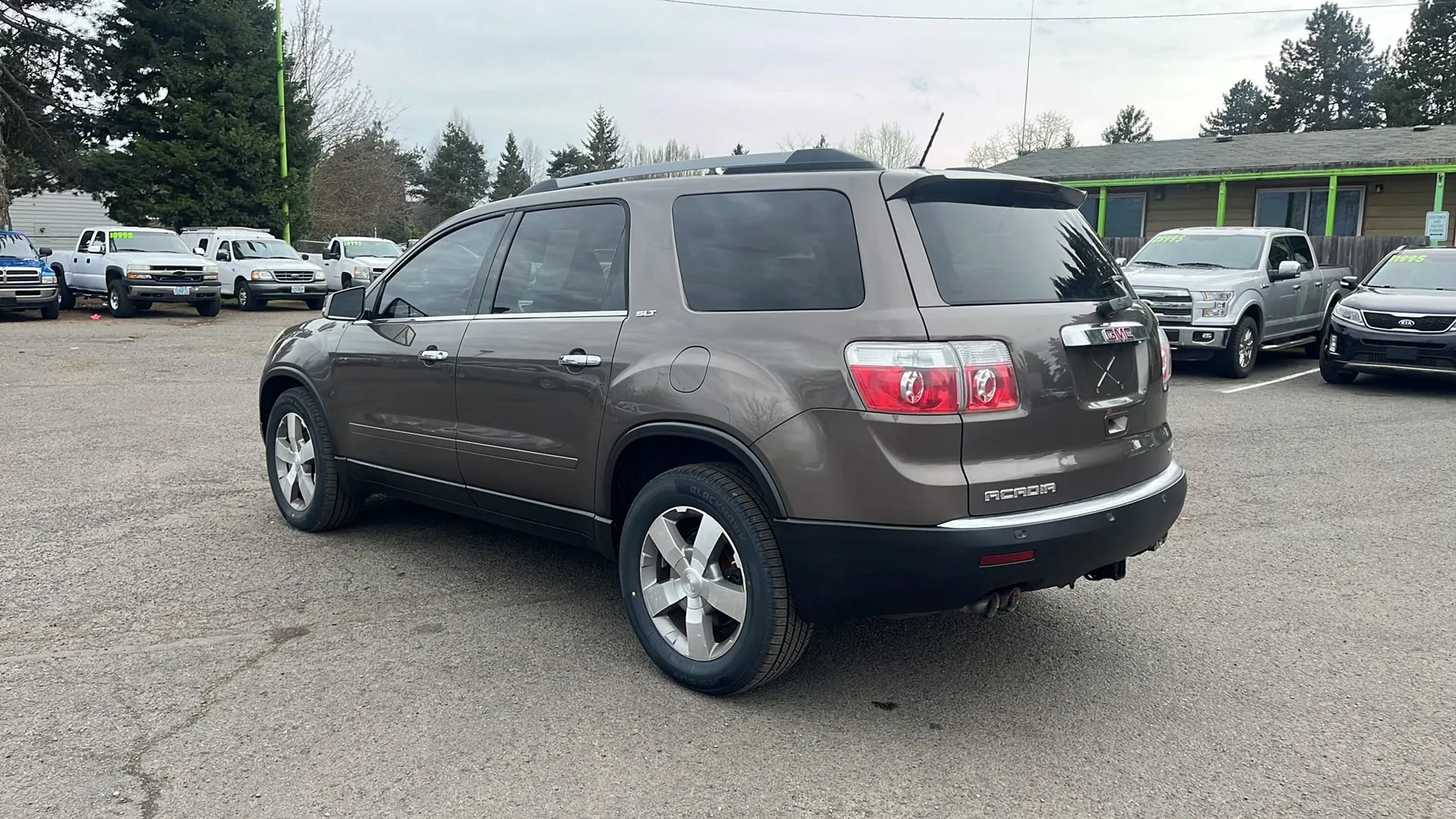 Used 2011 GMC Acadia SLT AWD/4WD image 5