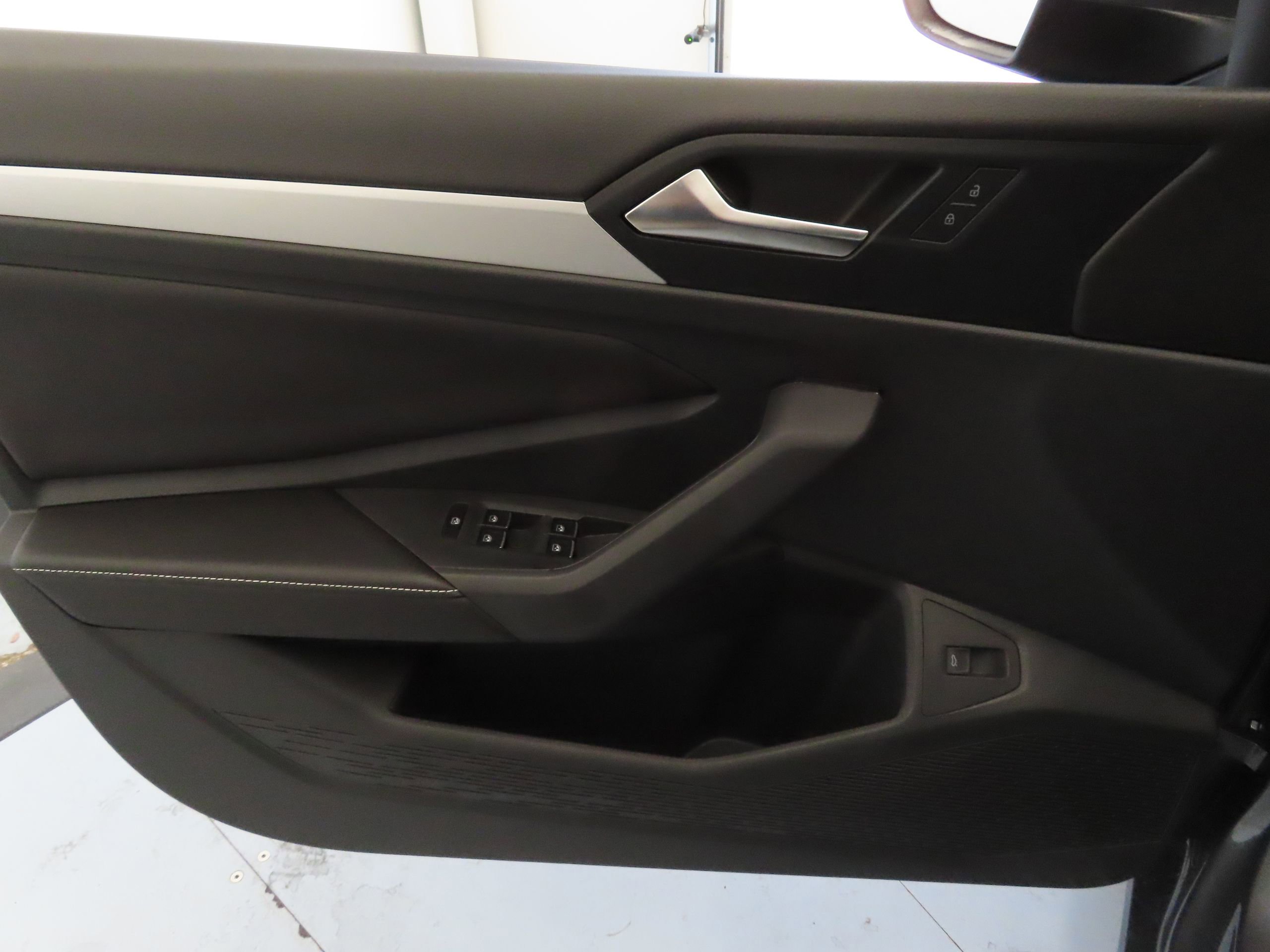 New 2026 Volkswagen Jetta Sport FWD image 9