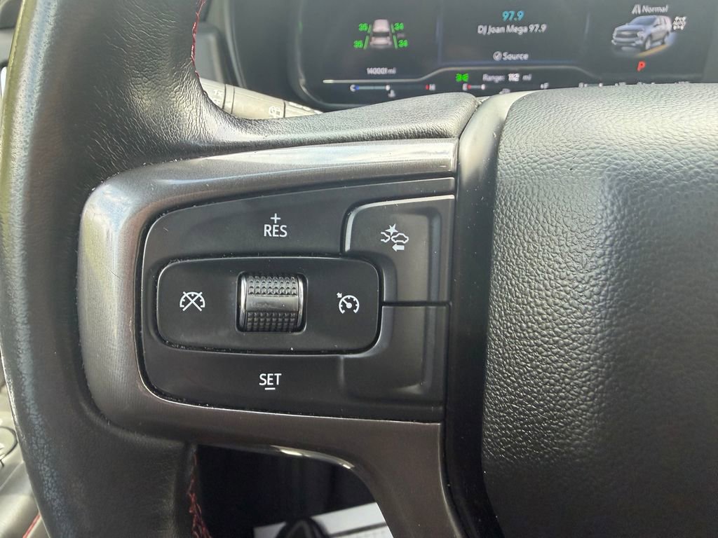 Used 2023 Chevrolet Suburban RST AWD/4WD image 18