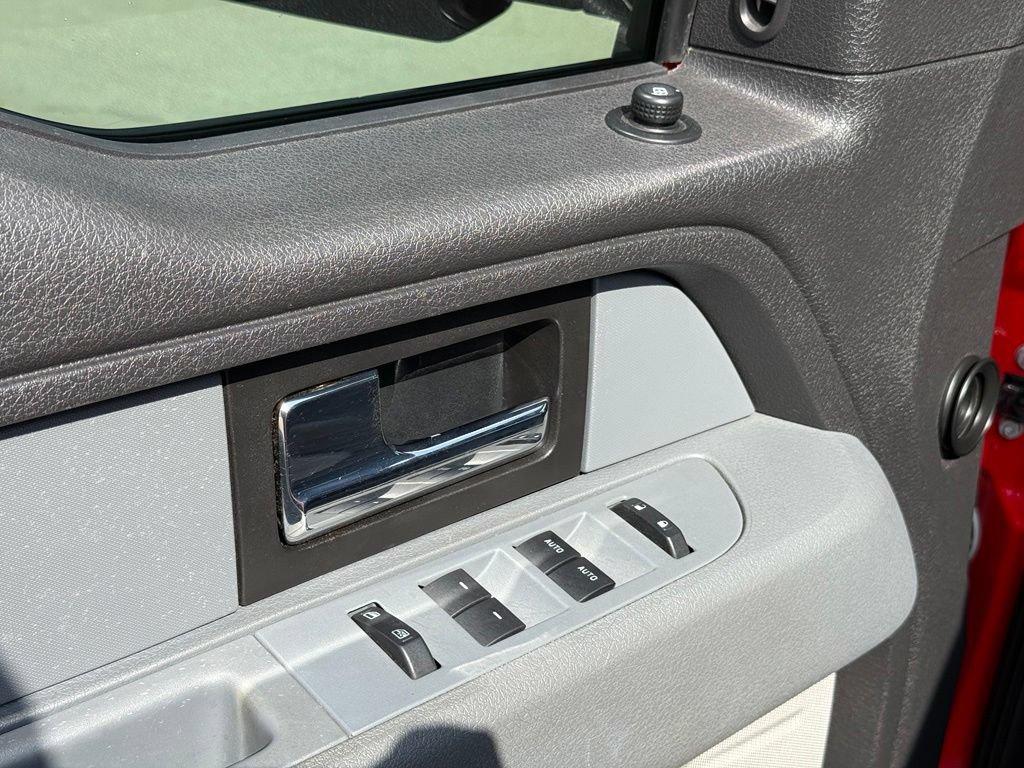 Used 2013 Ford F150 XLT w/ Luxury Equipment Group AWD/4WD image 12