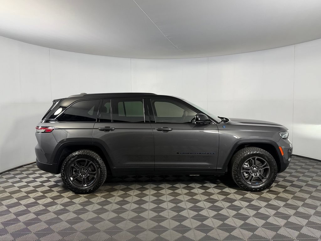 Used 2024 Jeep Grand Cherokee Trailhawk AWD/4WD image 9