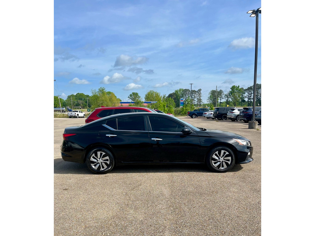 Used 2020 Nissan Altima 2.5 S image 4