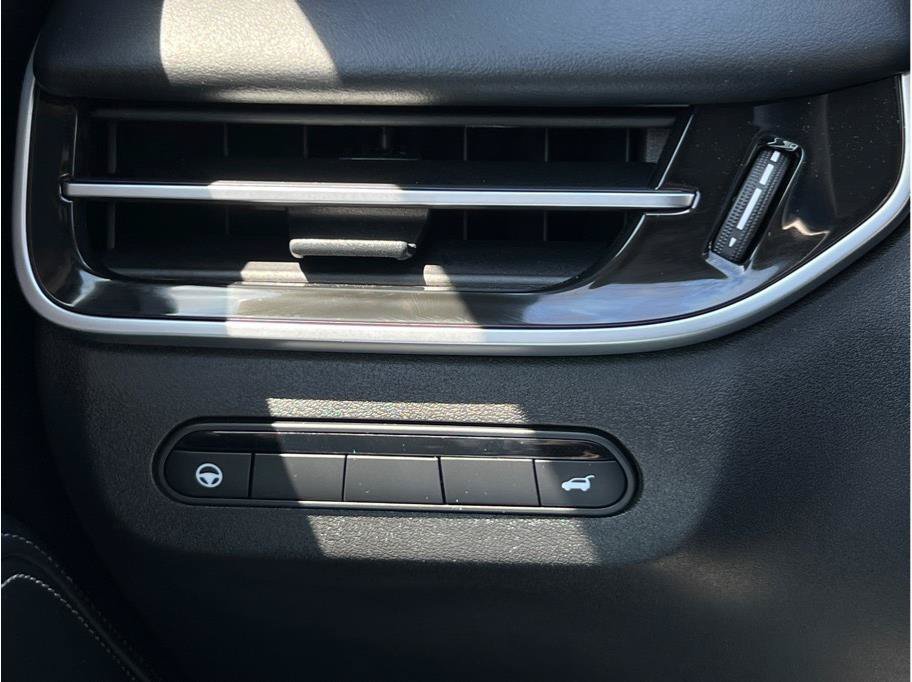 Used 2025 INFINITI QX60 Luxe FWD image 21