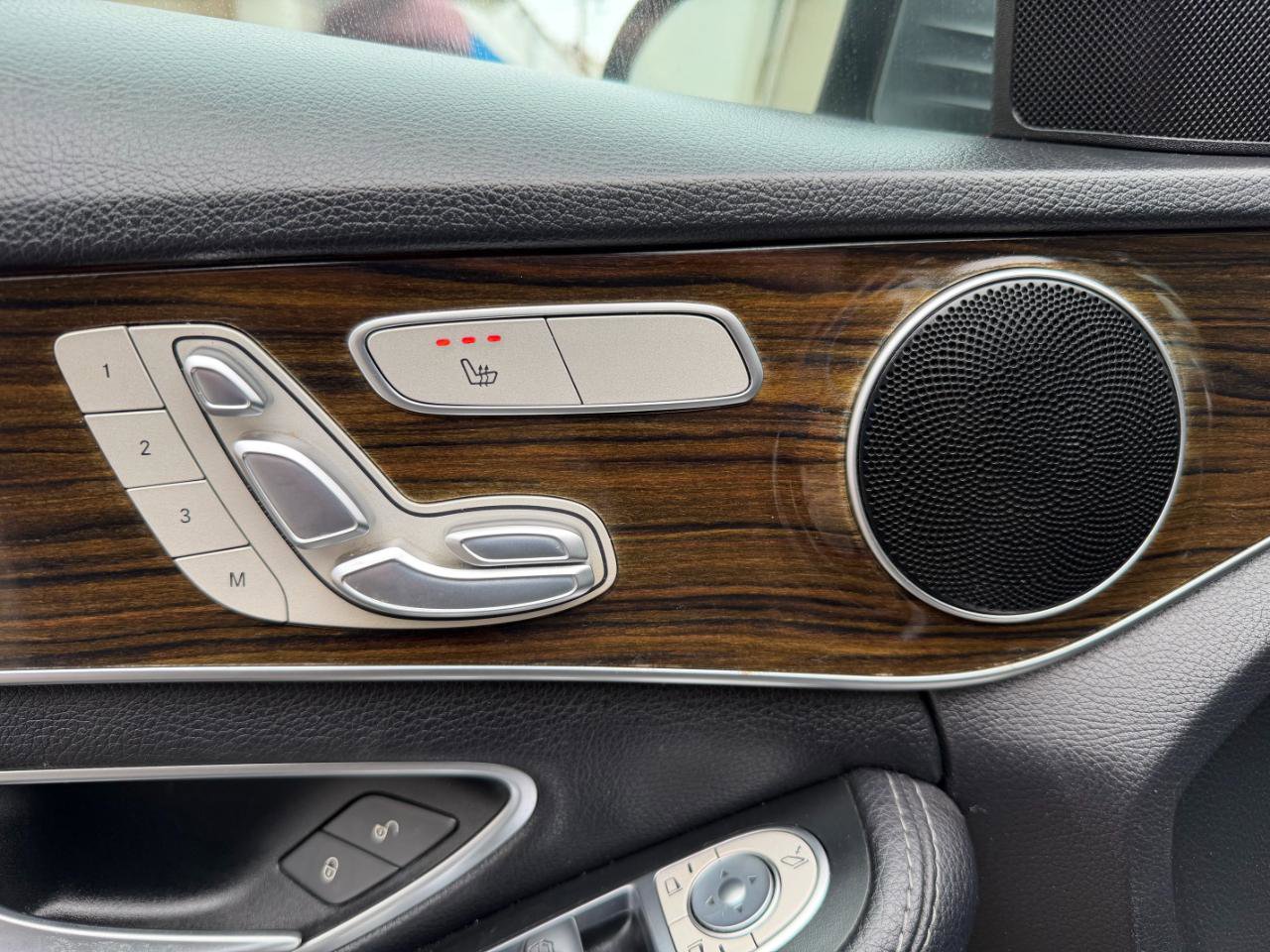 Used 2018 Mercedes-Benz C 300 4MATIC Sedan image 21