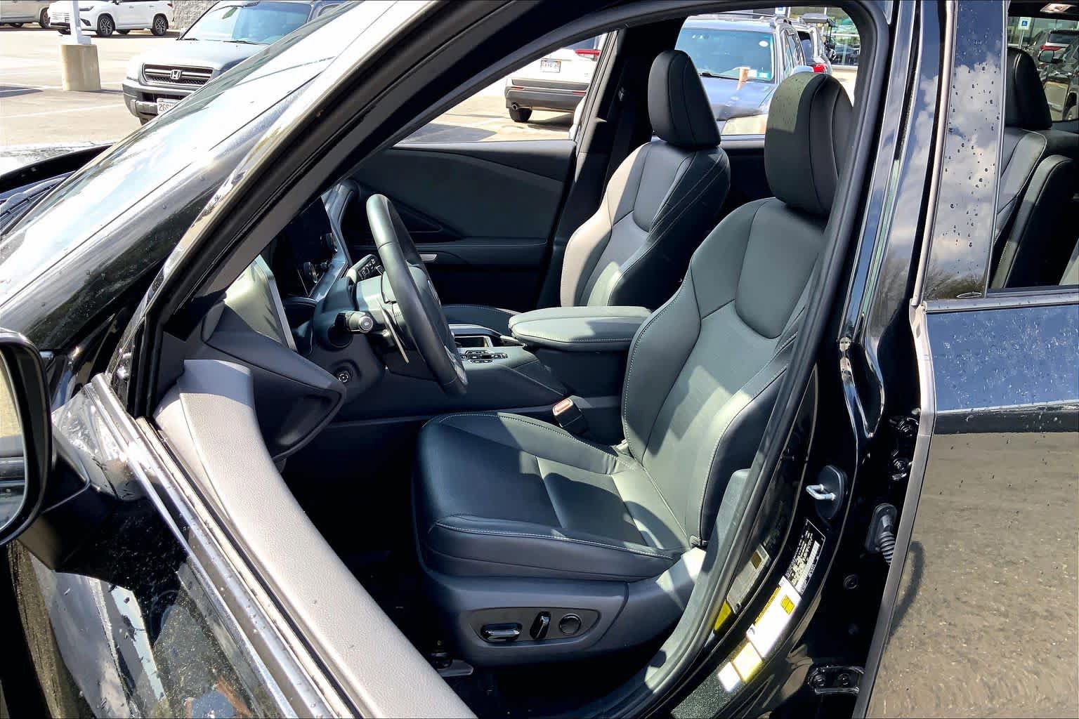 Used 2024 Lexus TX 350 AWD w/ Captains Chair Package image 8