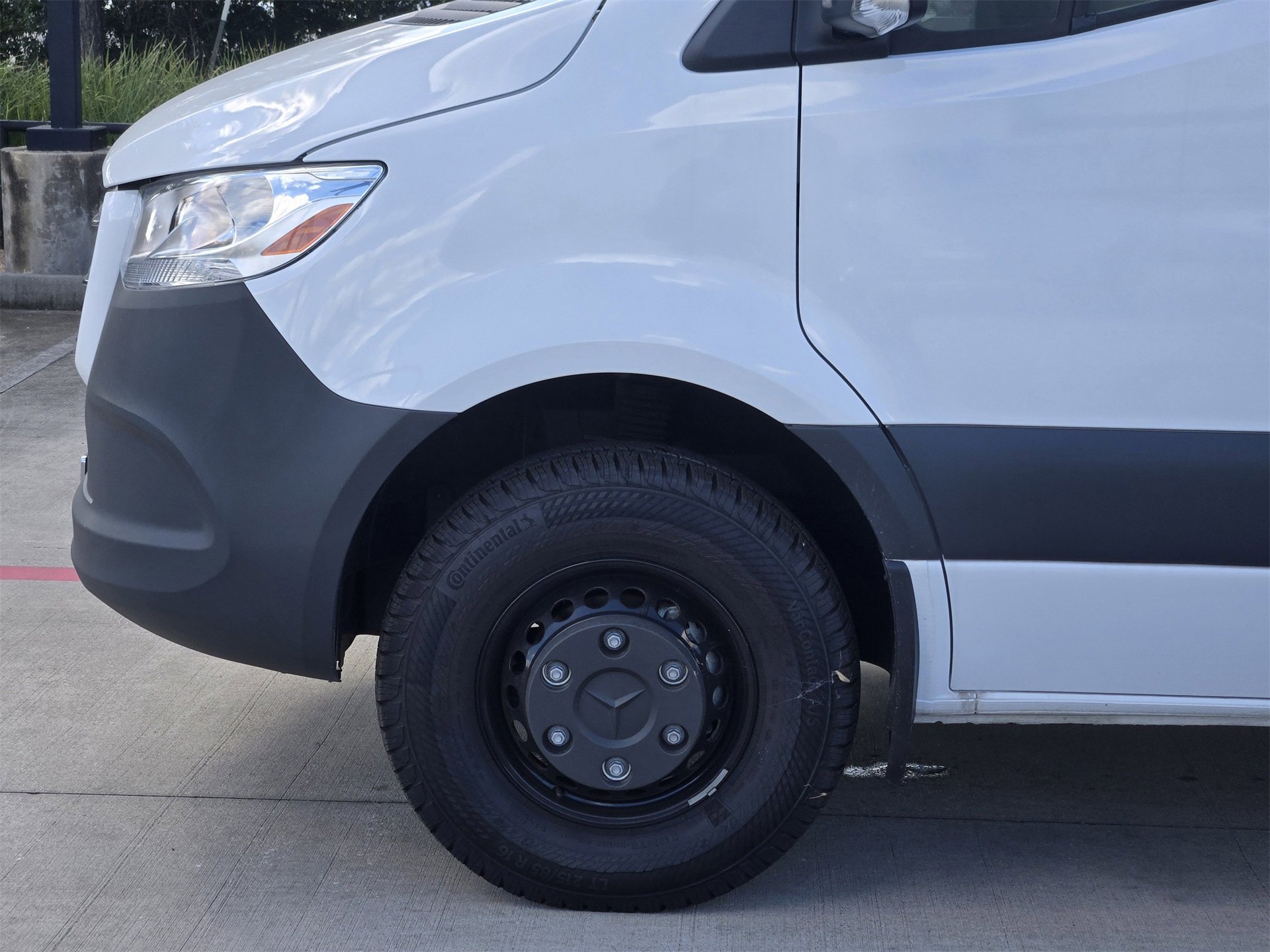 Used 2024 Mercedes-Benz Sprinter 3500 image 9