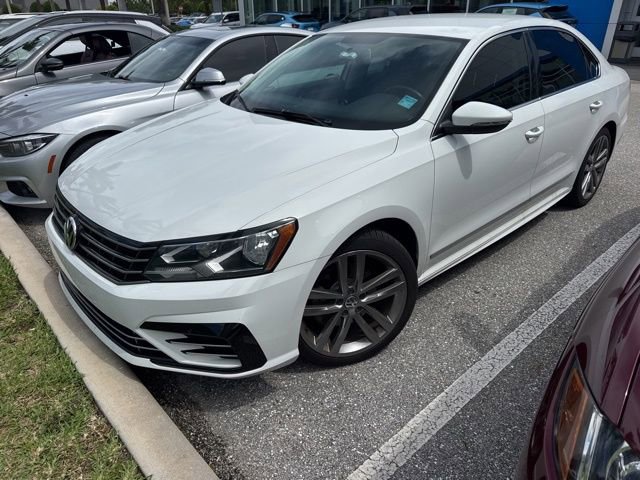 Used 2016 Volkswagen Passat 1.8T R-Line image 2